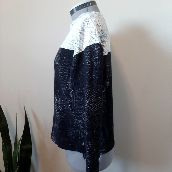 Banana Republic Long Sleeve Sweatshirt - Picture 3 of 7